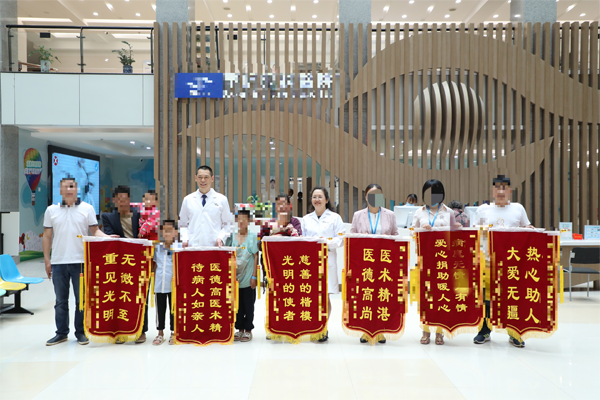 白內(nèi)障手術(shù)的價格是多少